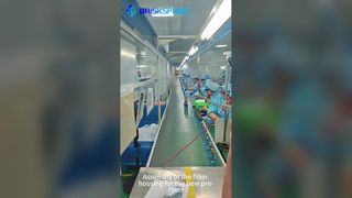 Yeni ön filtre için filtre muhafazasının montajı